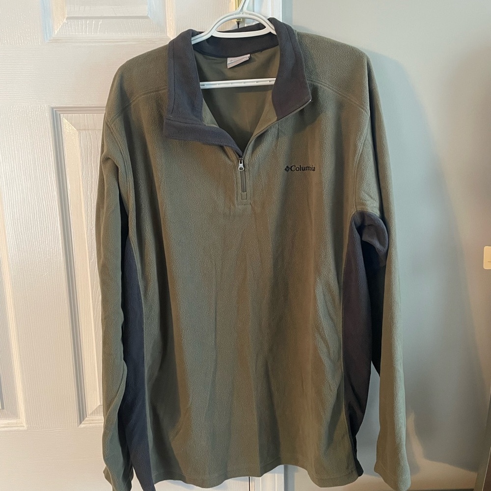 Men’s Columbia Olive and Charcoal Fleece Pullover